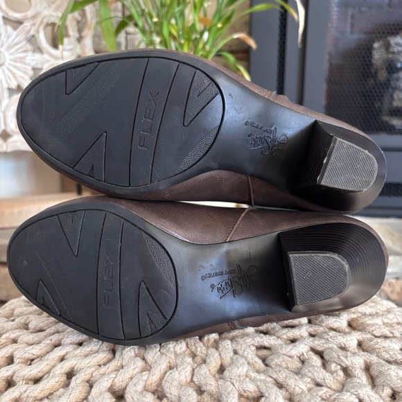 Life Stride Women's SZ 7.5 Brown Ankle Boots Active Arch Side Zip Closure - Picture 14 of 16